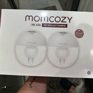 Momcozy M5 double breast pump